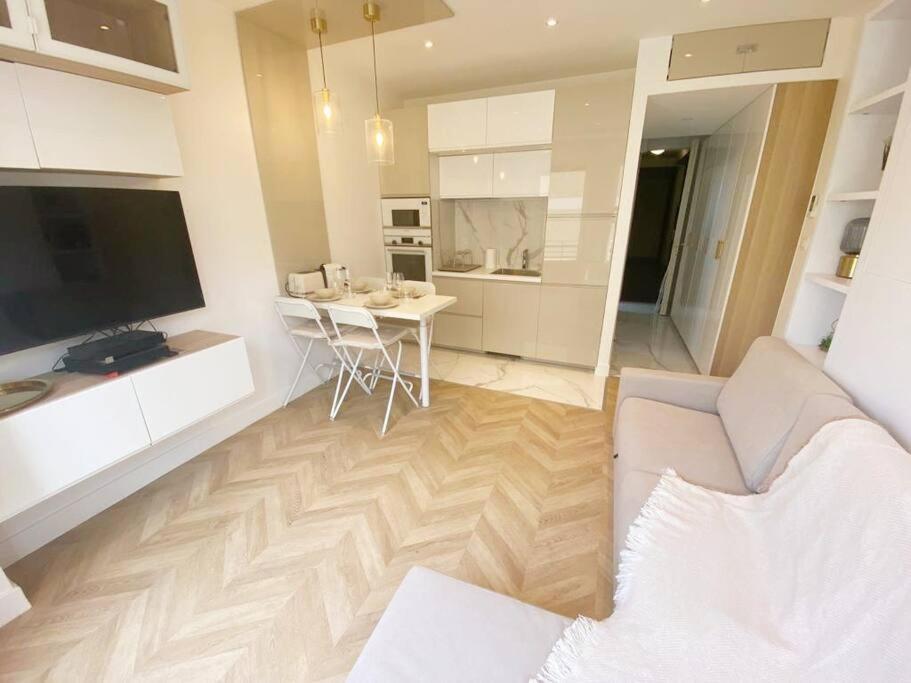 Appartement 2P Idealement Place Juan Les Pins Exterior foto